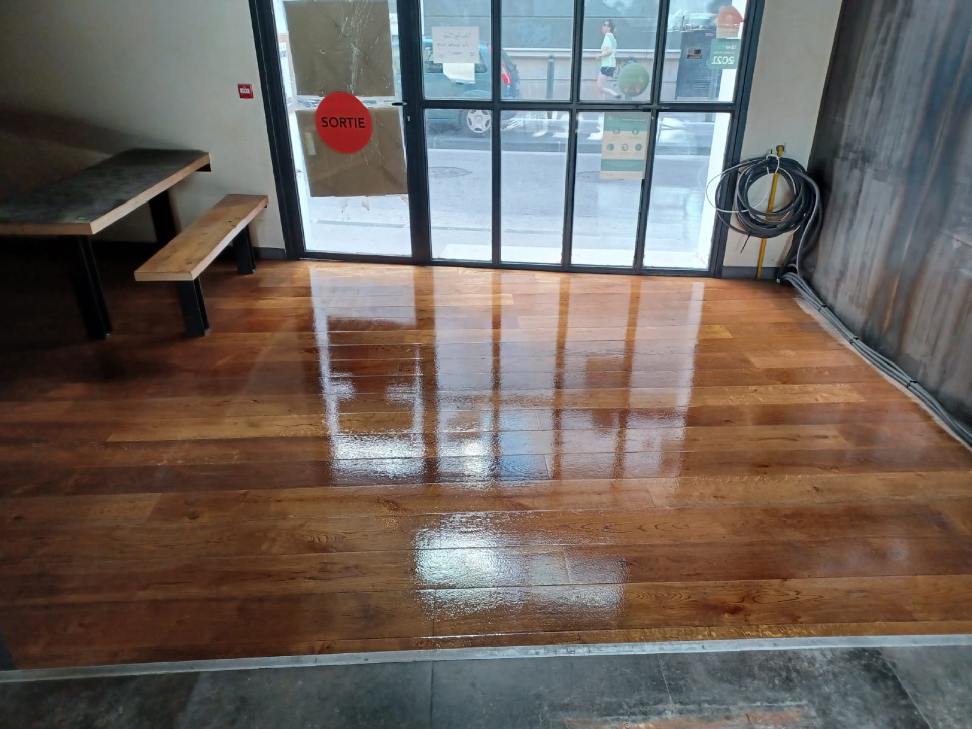 Rénovation d'un sol carrelage - parquet -  - Juganu Rénovation