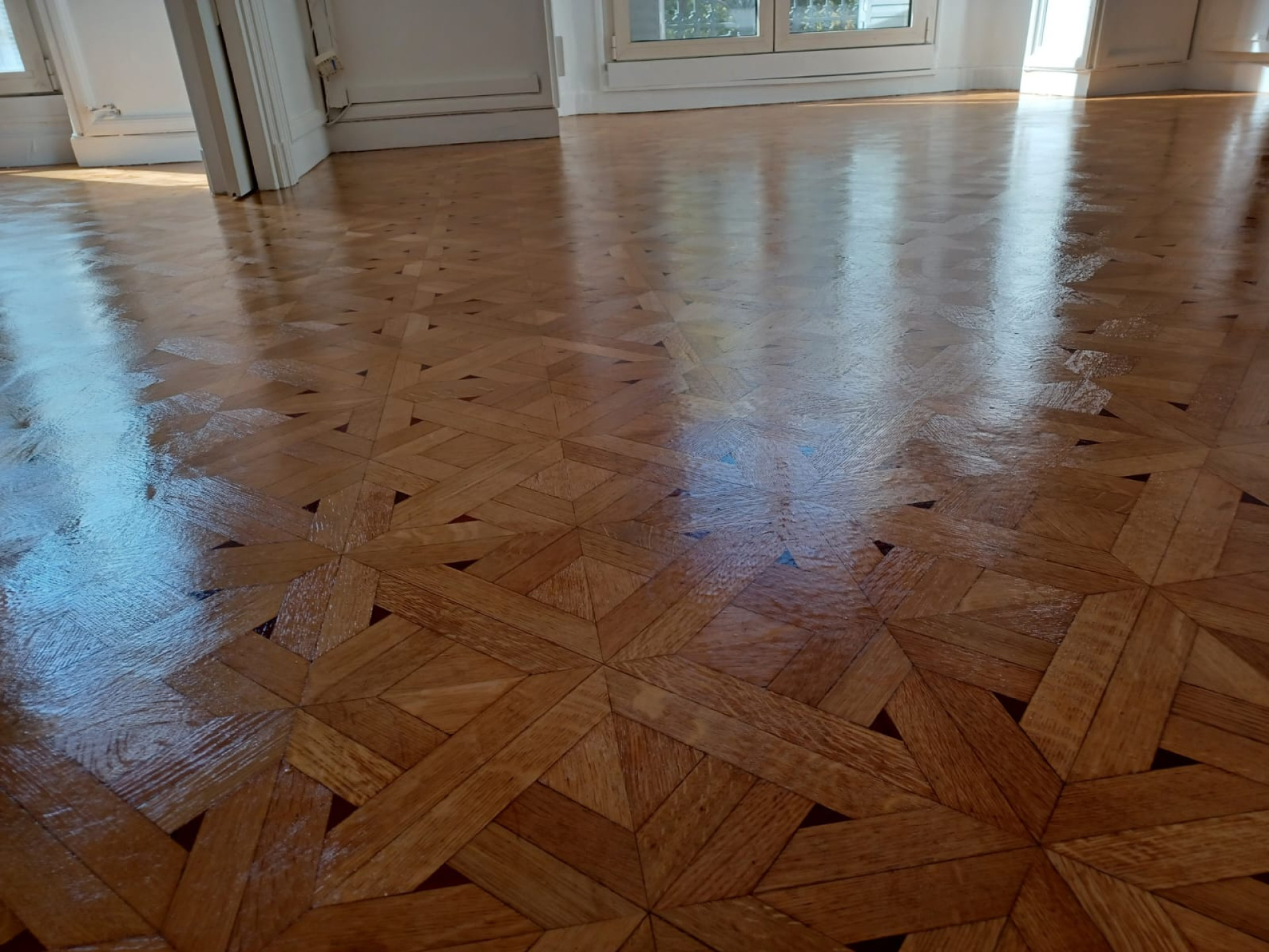 Artisanat du bois : La splendeur du parquet en chevron -  - Juganu Rénovation